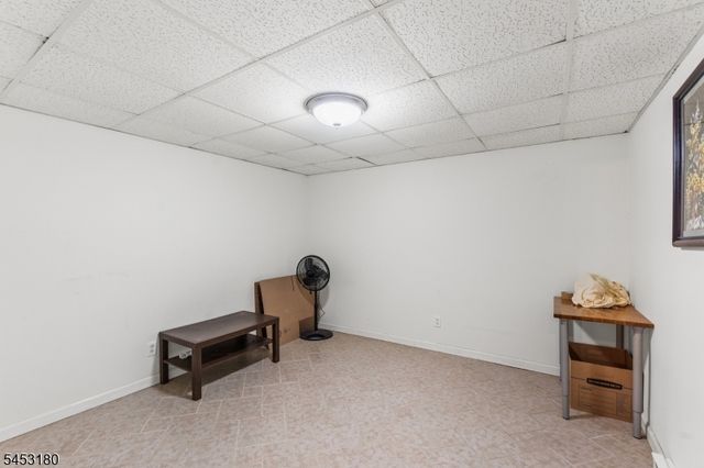 130 Vreeland Ave, Bloomingdale Boro, NJ 07403
