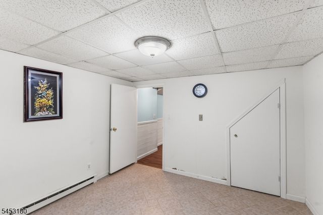 130 Vreeland Ave, Bloomingdale Boro, NJ 07403
