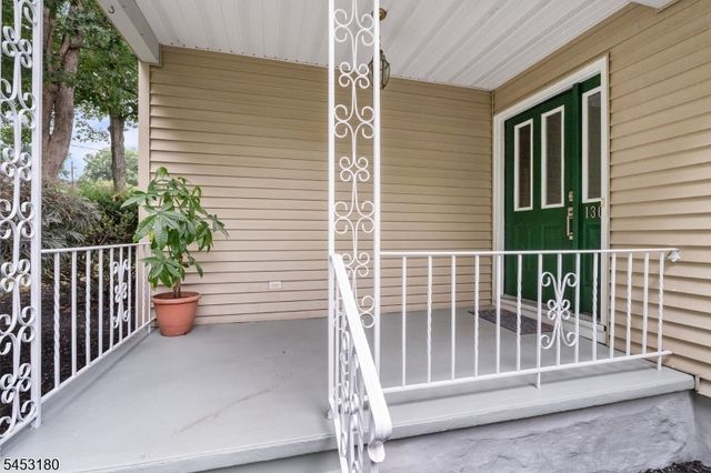 130 Vreeland Ave, Bloomingdale Boro, NJ 07403