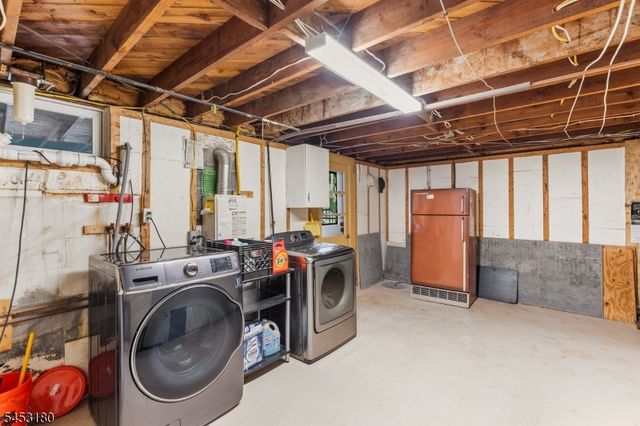 130 Vreeland Ave, Bloomingdale Boro, NJ 07403