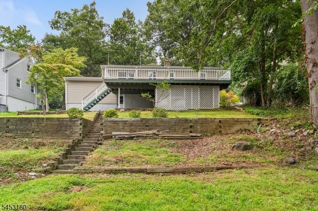 130 Vreeland Ave, Bloomingdale Boro, NJ 07403