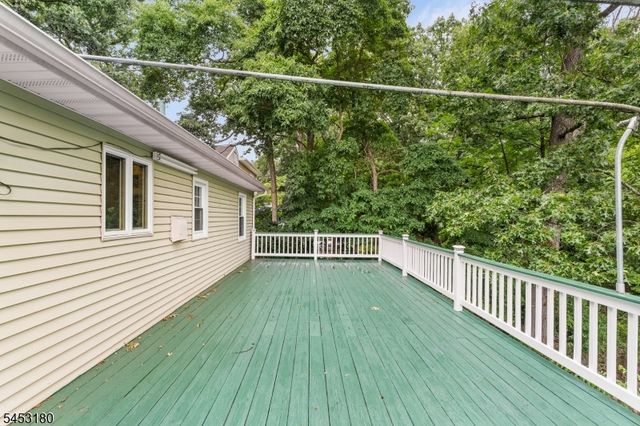 130 Vreeland Ave, Bloomingdale Boro, NJ 07403
