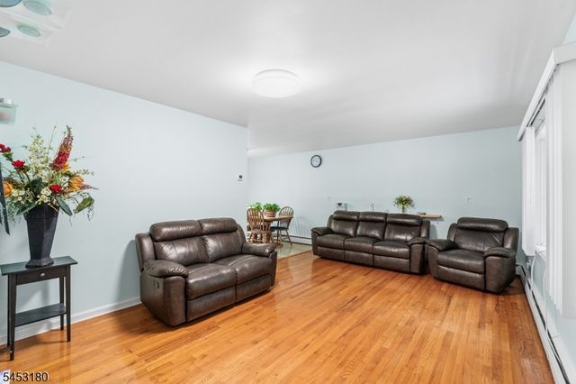 130 Vreeland Ave, Bloomingdale Boro, NJ 07403