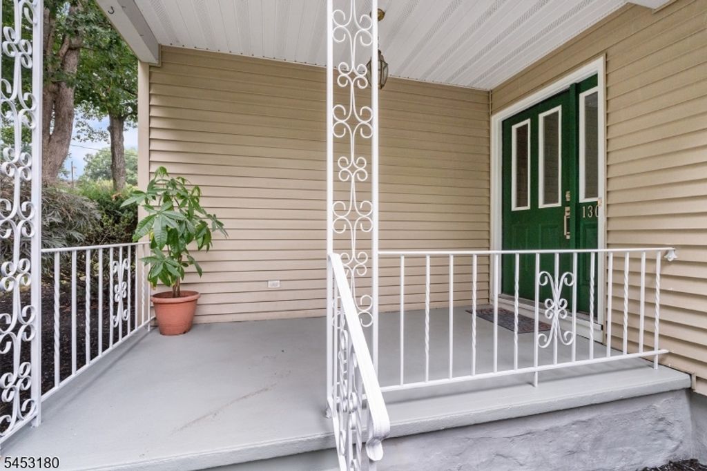 130 Vreeland Ave, Bloomingdale Boro, NJ 07403 — photo 3