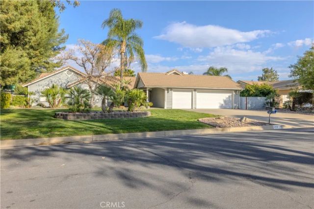 30670 Brookstone, Lake Elsinore, CA 92530