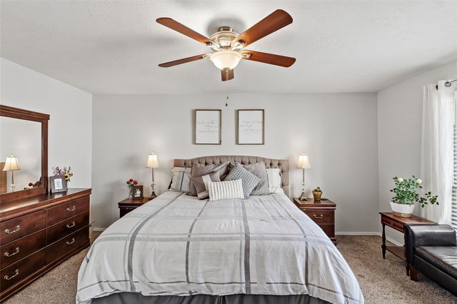 2721 Porters Way, Bryan, TX 77803