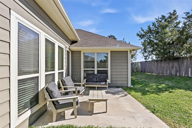 2721 Porters Way, Bryan, TX 77803