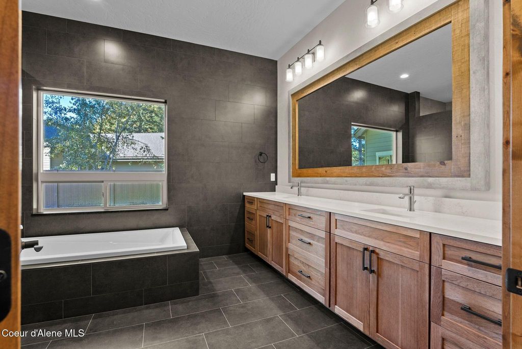 1047 Comeback Bay Ln, Sagle, ID 83860 photo 28