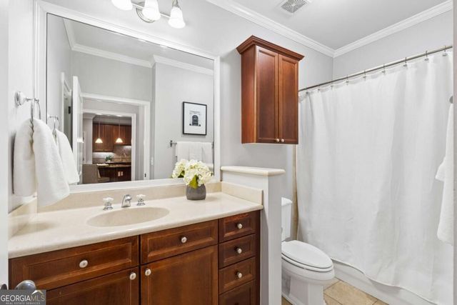828 Highland Lane NE 2106, Atlanta, GA 30306