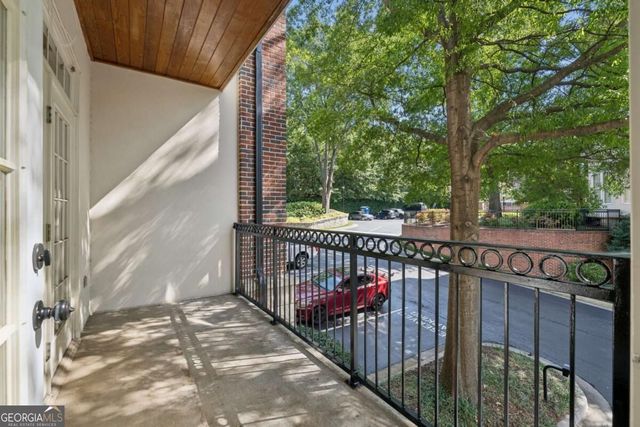 828 Highland Lane NE 2106, Atlanta, GA 30306