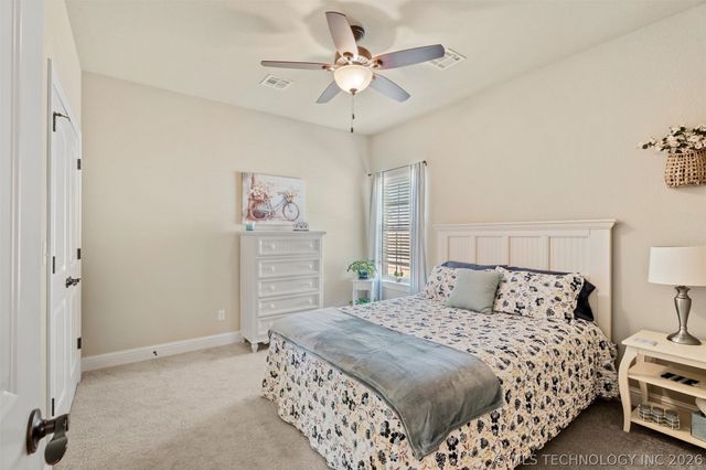 5602 Aspen Avenue, Bartlesville, OK 74006