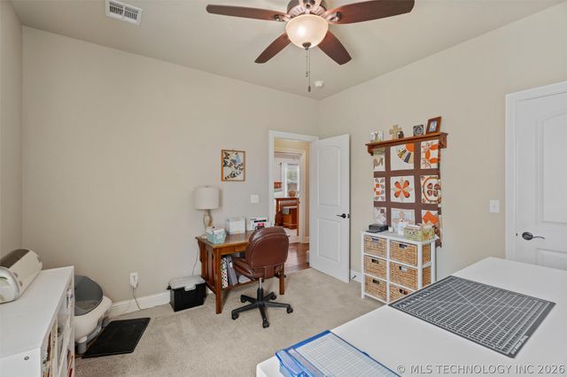 5602 Aspen Avenue, Bartlesville, OK 74006