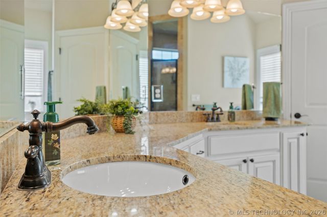 5602 Aspen Avenue, Bartlesville, OK 74006