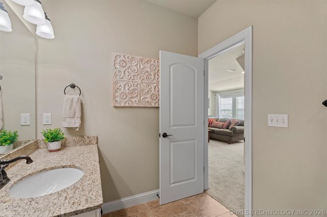 5602 Aspen Avenue, Bartlesville, OK 74006