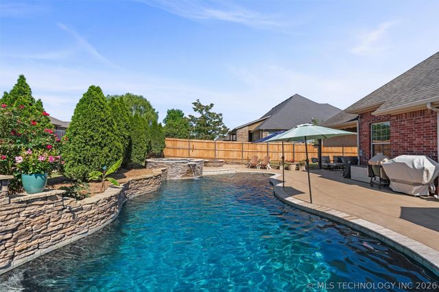 5602 Aspen Avenue, Bartlesville, OK 74006