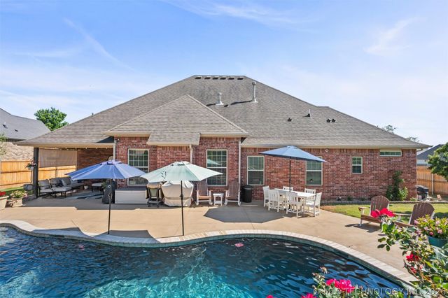 5602 Aspen Avenue, Bartlesville, OK 74006