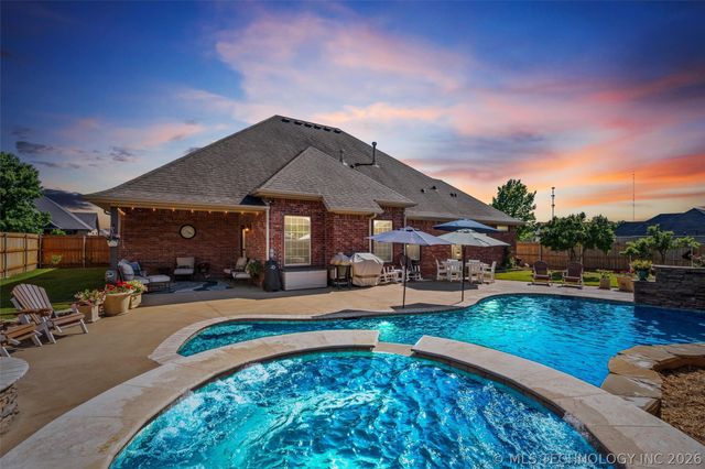 5602 Aspen Avenue, Bartlesville, OK 74006