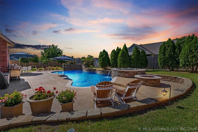 5602 Aspen Avenue, Bartlesville, OK 74006