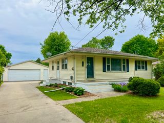 160 Bel Aire Drive, Waukee, IA 50263