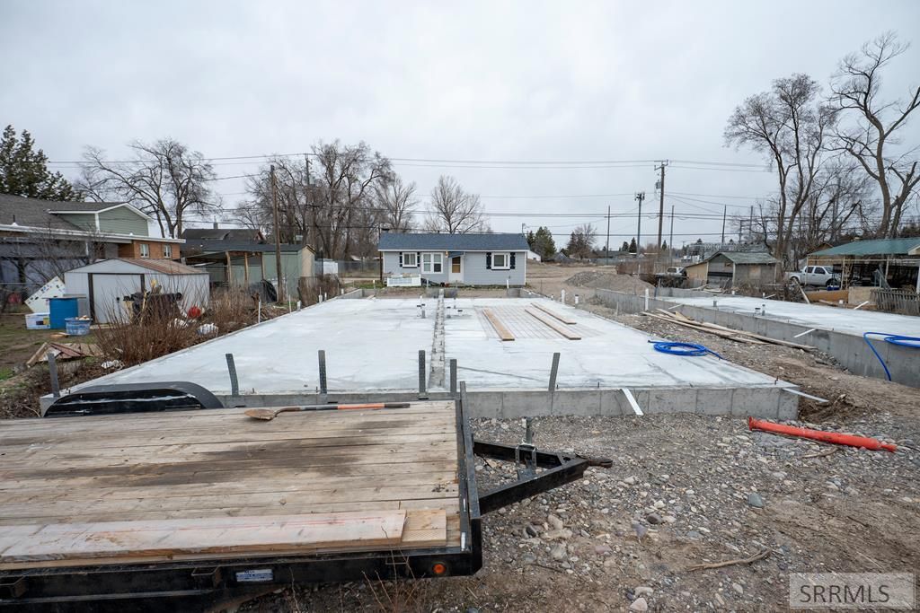 Image 3 of property listing at 429, 431 E 16th Street, Idaho Falls, ID 83404