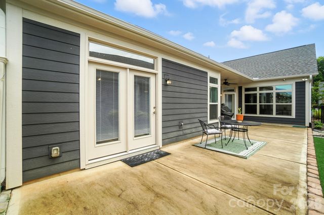 695 Poplar View Drive NW, Concord, NC 28027