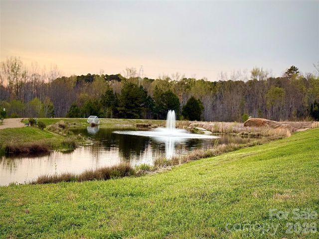 695 Poplar View Drive NW, Concord, NC 28027