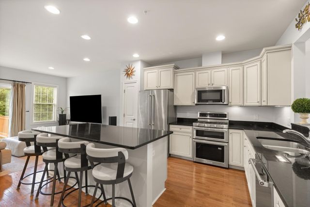 6 Dogwood Way 6, Hopkinton, MA 01748