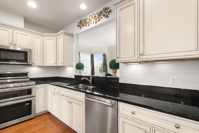 6 Dogwood Way 6, Hopkinton, MA 01748