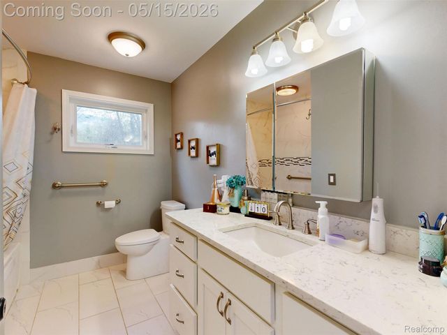 10300 Clark Road, Springfield Charter Township, MI 48350