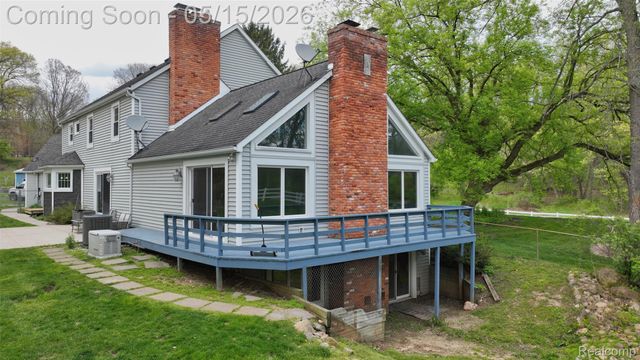 10300 Clark Road, Springfield Charter Township, MI 48350