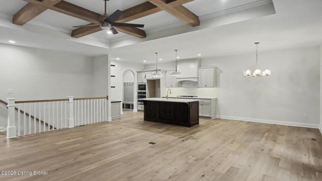 4005 Thomas Farm Dr, Louisville, KY 40299