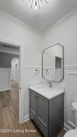 4005 Thomas Farm Dr, Louisville, KY 40299