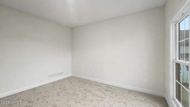 4005 Thomas Farm Dr, Louisville, KY 40299