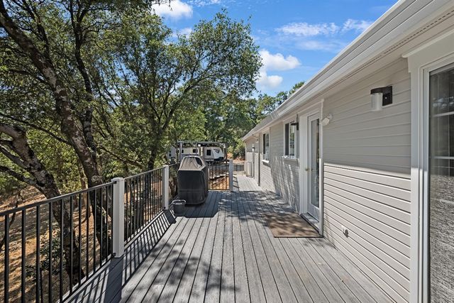 16004 Perimeter Rd, Grass Valley, CA 95949