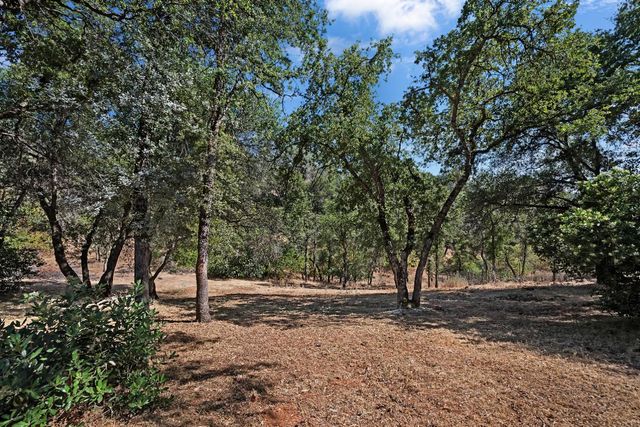 16004 Perimeter Rd, Grass Valley, CA 95949