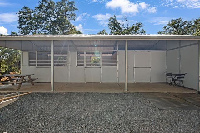 16004 Perimeter Rd, Grass Valley, CA 95949