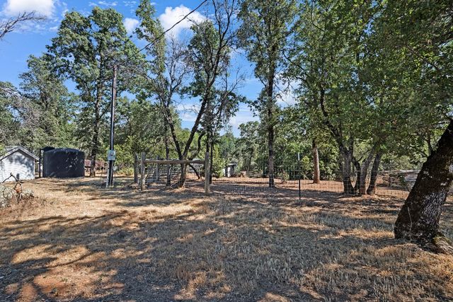 16004 Perimeter Rd, Grass Valley, CA 95949