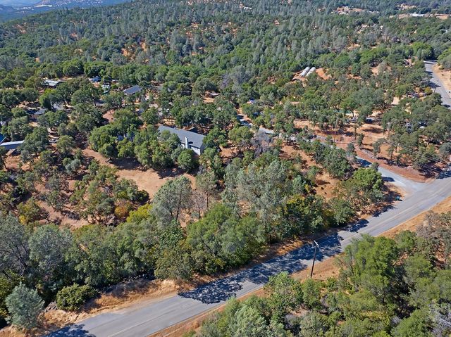 16004 Perimeter Rd, Grass Valley, CA 95949