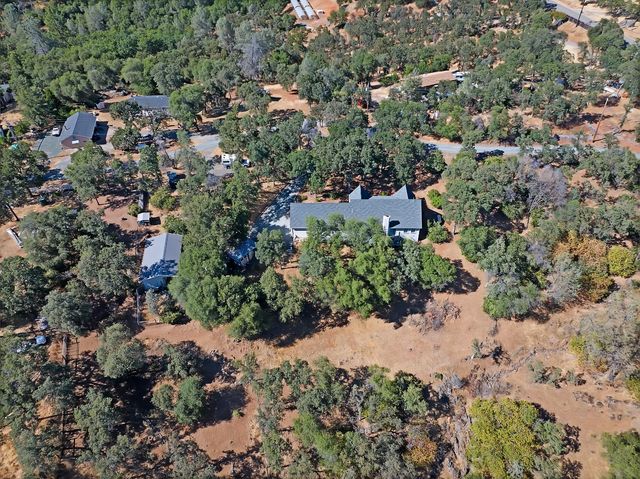 16004 Perimeter Rd, Grass Valley, CA 95949