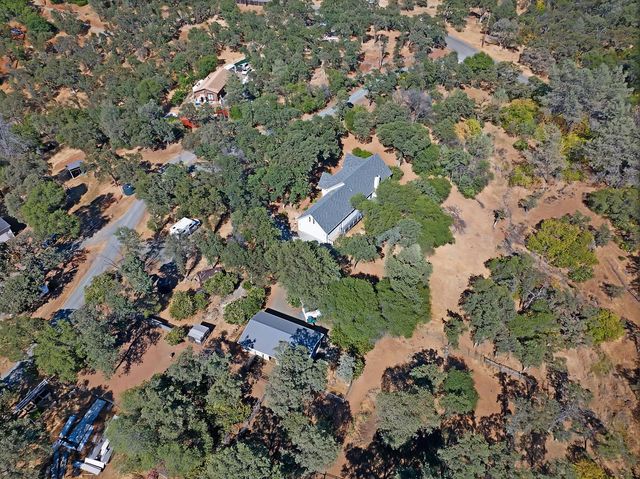 16004 Perimeter Rd, Grass Valley, CA 95949