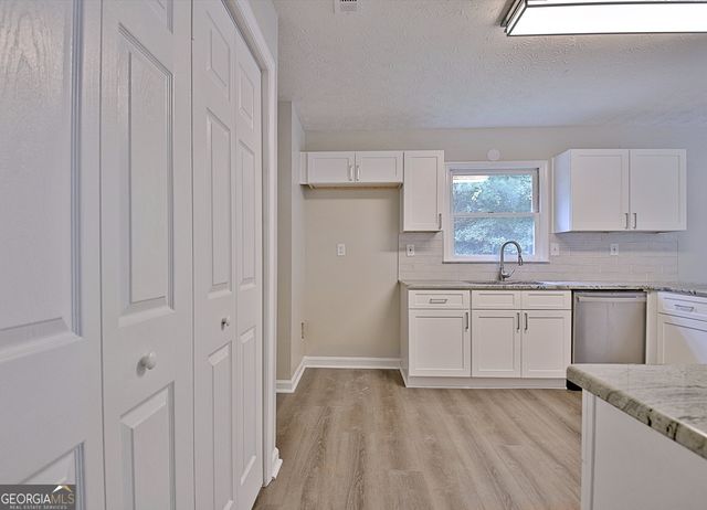 85 Holly Springs Road, Sharpsburg, GA 30277