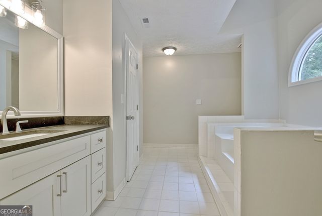 85 Holly Springs Road, Sharpsburg, GA 30277