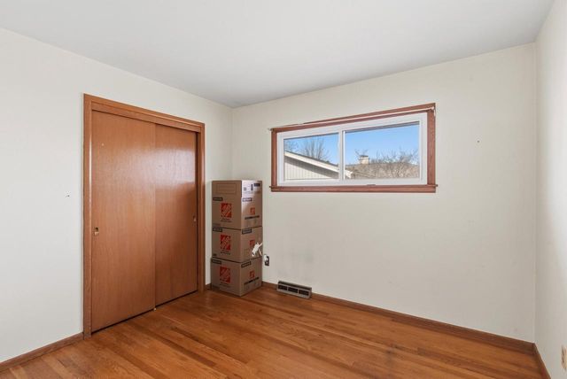 6110 Thornridge LANE, Greendale, WI 53129