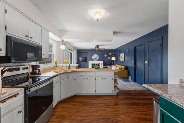 6110 Thornridge LANE, Greendale, WI 53129