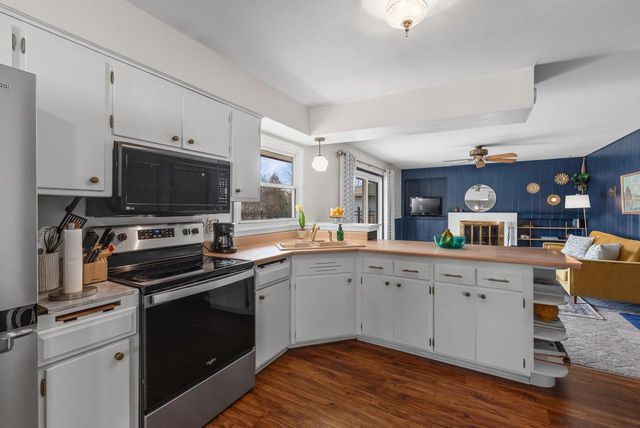 6110 Thornridge LANE, Greendale, WI 53129