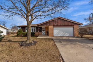 6110 Thornridge LANE, Greendale, WI 53129