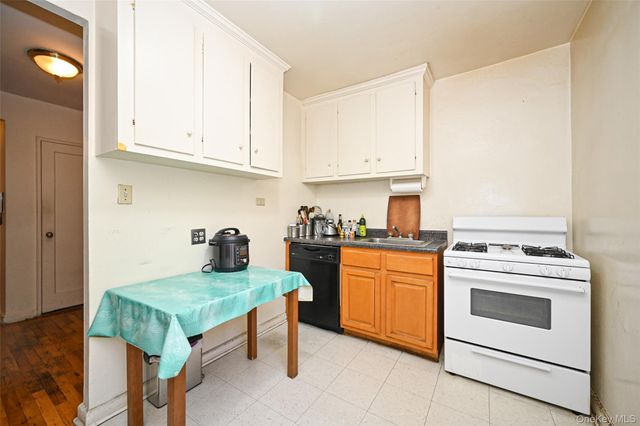99-63 66 Avenue A9, Rego Park, NY 11374