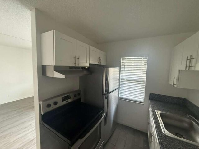 889 Riverside Drive 106, Fort Lauderdale, FL 33312