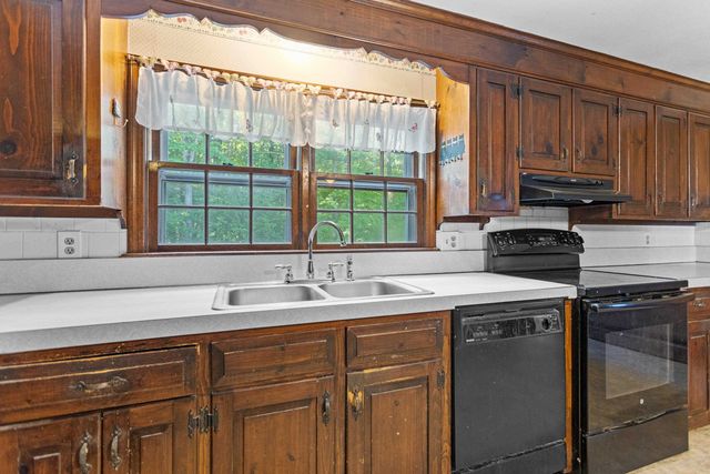 20 Garrison Road, Salem, NH 03079
