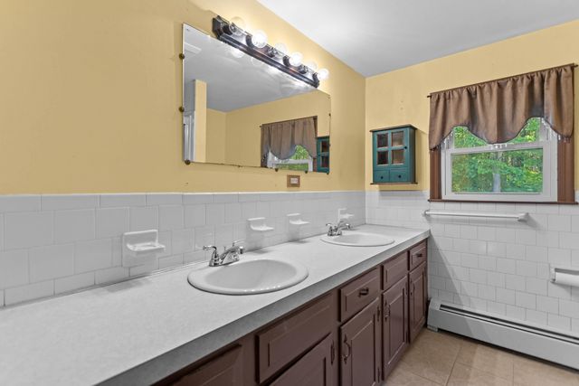 20 Garrison Road, Salem, NH 03079